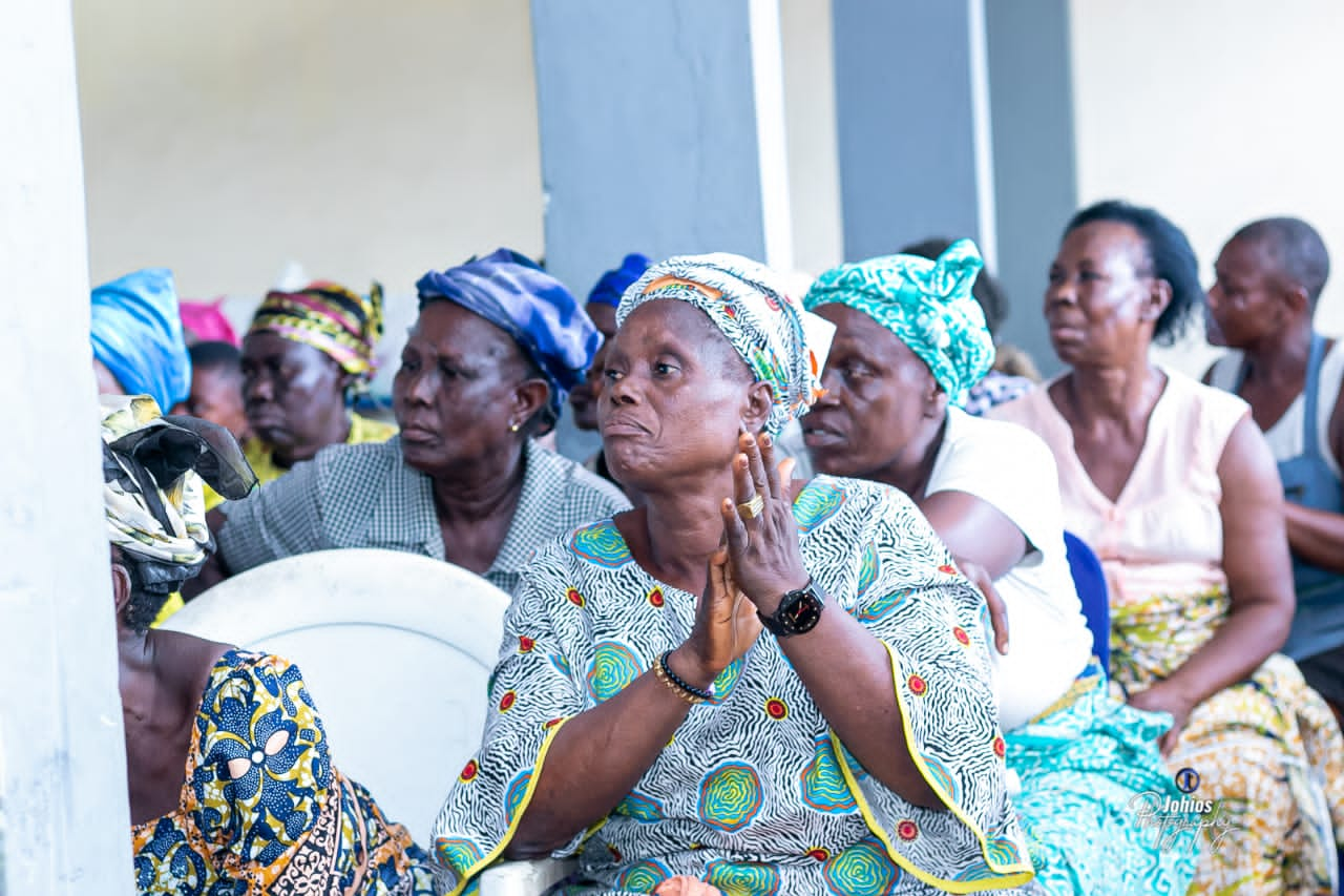 Dukes Akins Foundation & Femhub Foundation Empower Over 100 Widows in Delta State