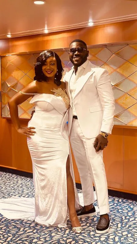 Deyemi Okanlawon, Surprises Wife With 2nd Proposal On Their 10th Wedding Anniversary