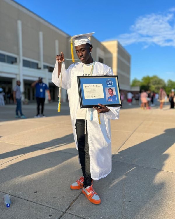 Jibola, Son Of Fuji Legend Pasuma, Graduates as Valedictorian With Over $400K In Scholarship
